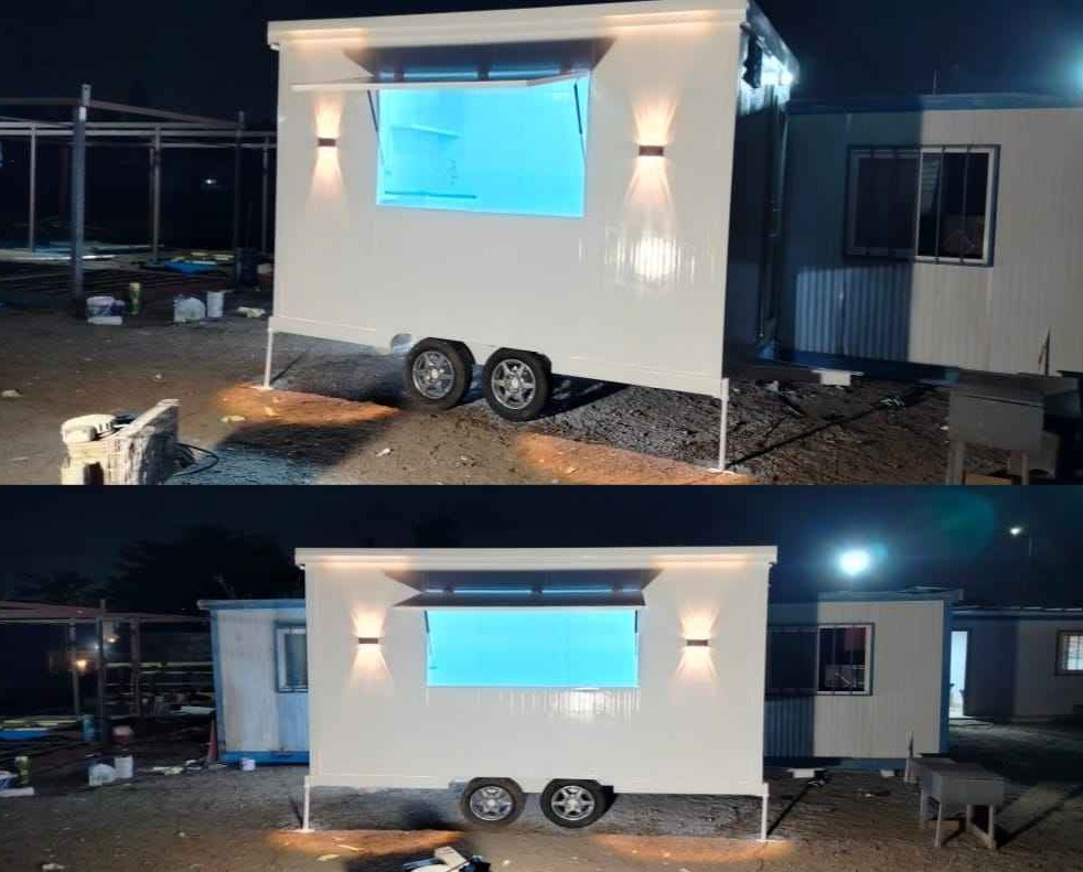مطاعم متنقلة وثابتة